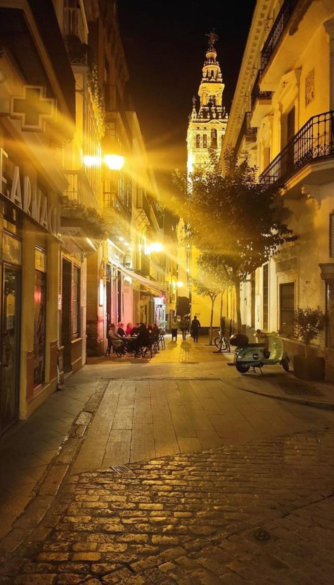 Апартаменты ¡En Frente De La Giralda-Catedral! Севилья Экстерьер фото